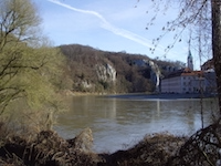 Blick auf den Donaudurchbruch Weltenburg